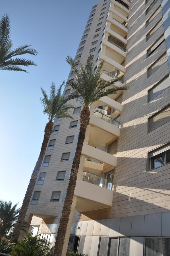 Sky Home Luxury Apartment With Sea View Бат Ям Екстериор снимка