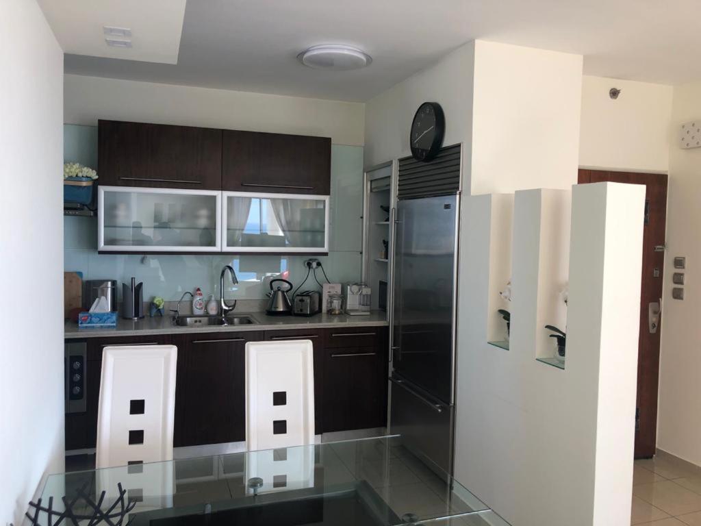 Sky Home Luxury Apartment With Sea View Бат Ям Екстериор снимка