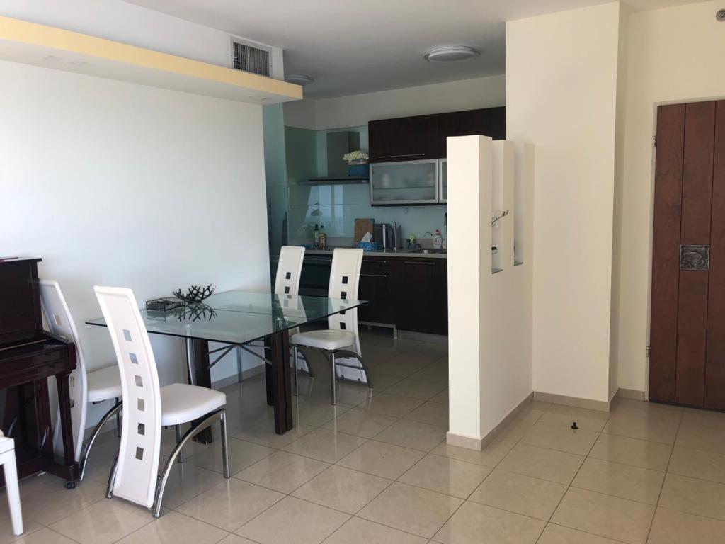 Sky Home Luxury Apartment With Sea View Бат Ям Екстериор снимка